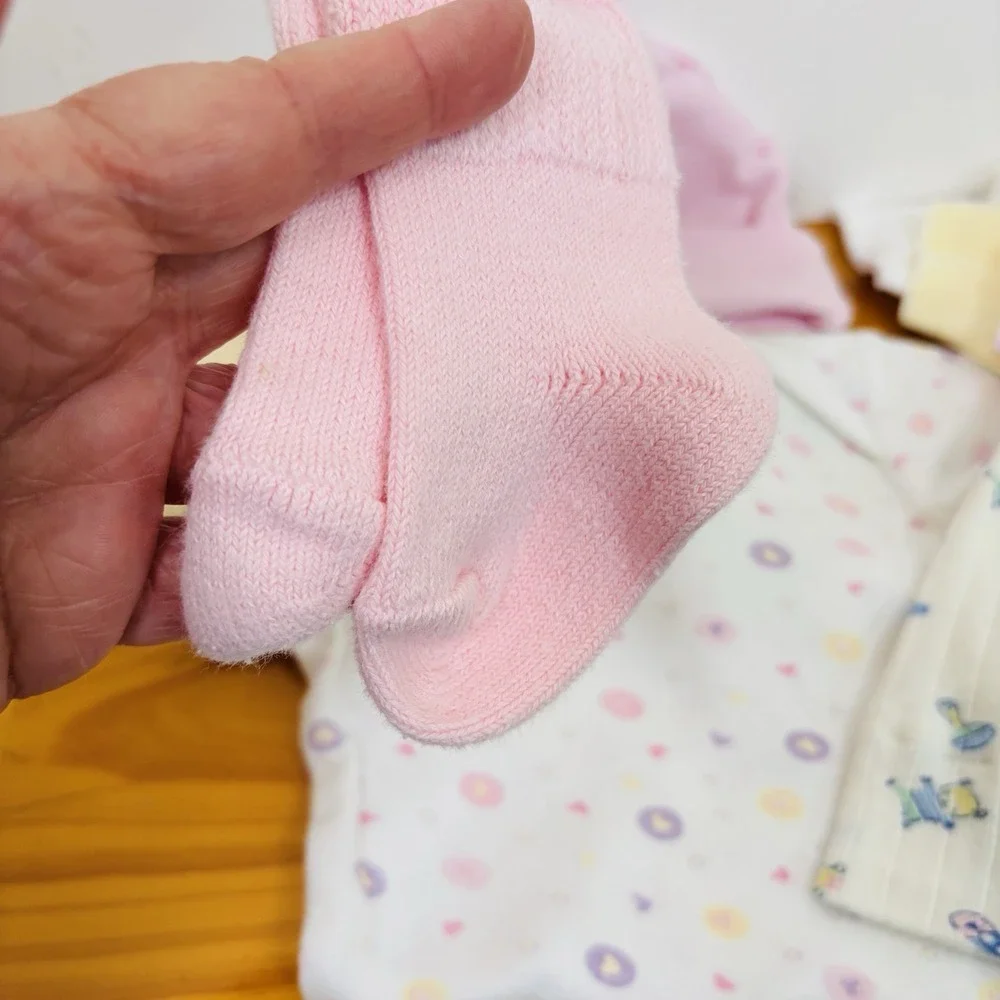 Newborn Infant Baby Girl Lot of 10pc 2 Pair Socks 1pc 2 Hats 3 Tees Pink Pastels